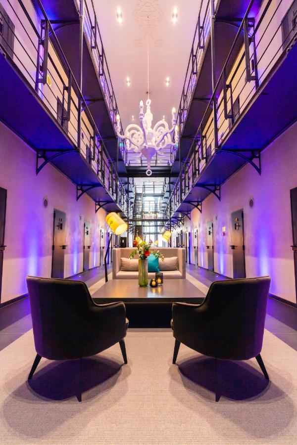 فندق هيت أريسثيس رورموند المظهر الخارجي الصورة The interior of the hotel