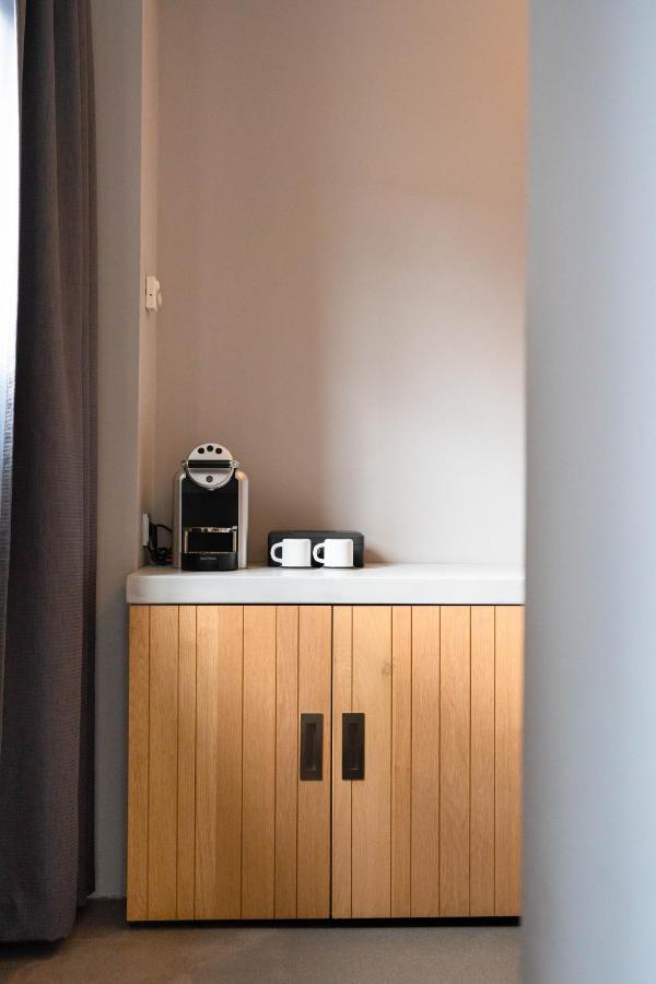 فندق هيت أريسثيس رورموند المظهر الخارجي الصورة A Nespresso coffee machine in a hotel room