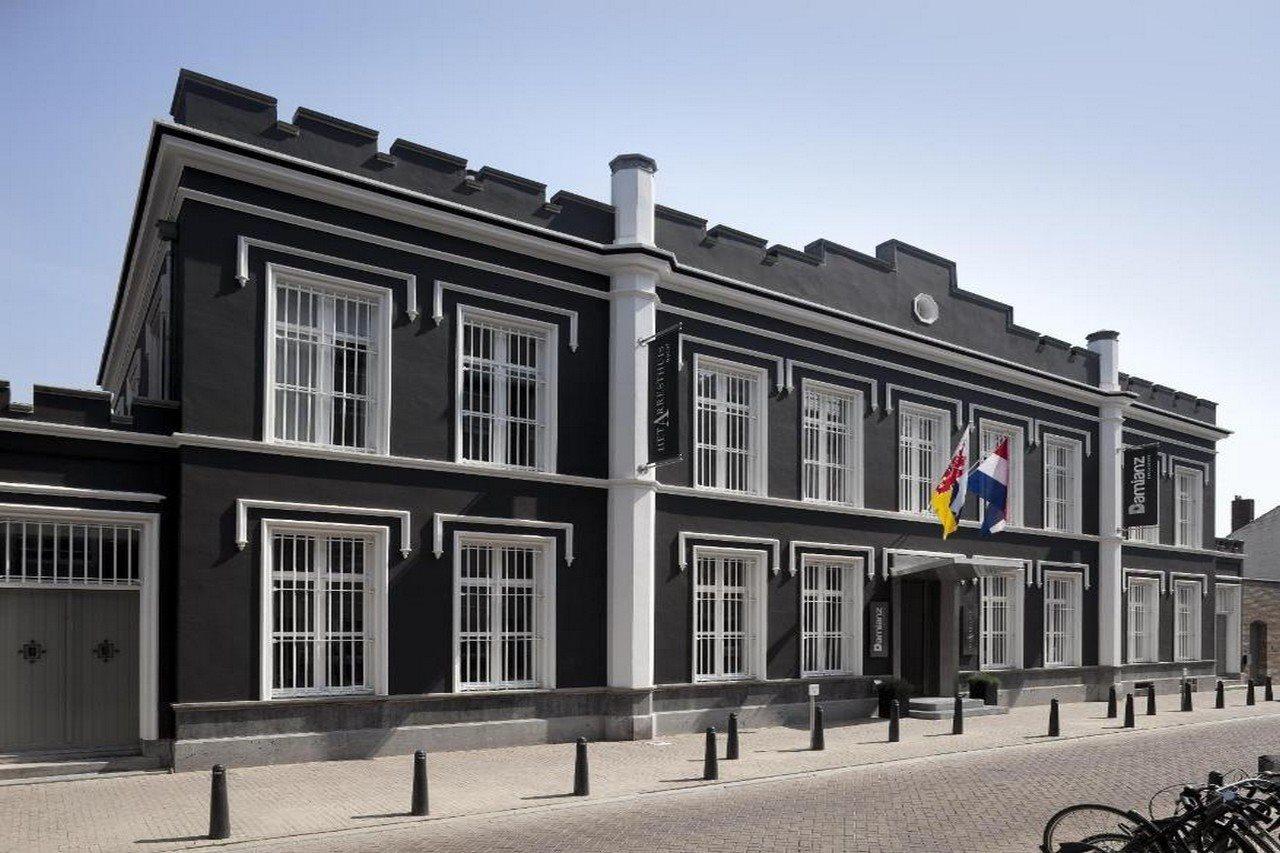 فندق هيت أريسثيس رورموند المظهر الخارجي الصورة The House of Representatives of Aruba, Bonaire, Curaçao and St. Maarten