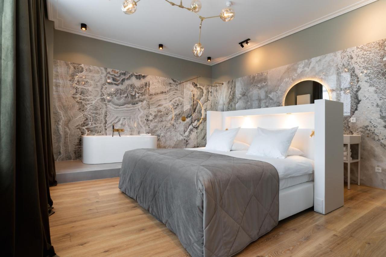 فندق هيت أريسثيس رورموند المظهر الخارجي الصورة A room at the hotel