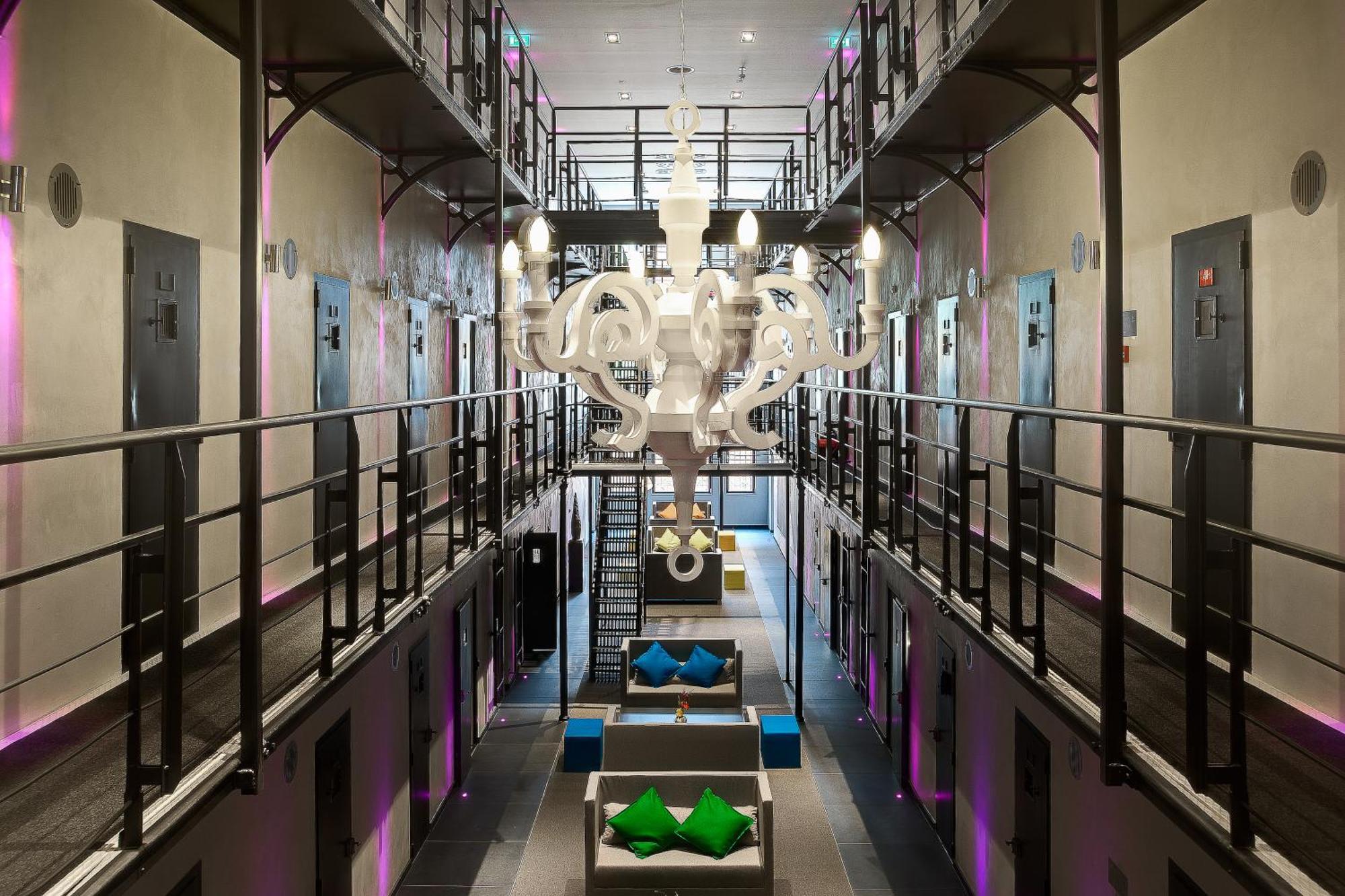 فندق هيت أريسثيس رورموند المظهر الخارجي الصورة The interior of the hotel