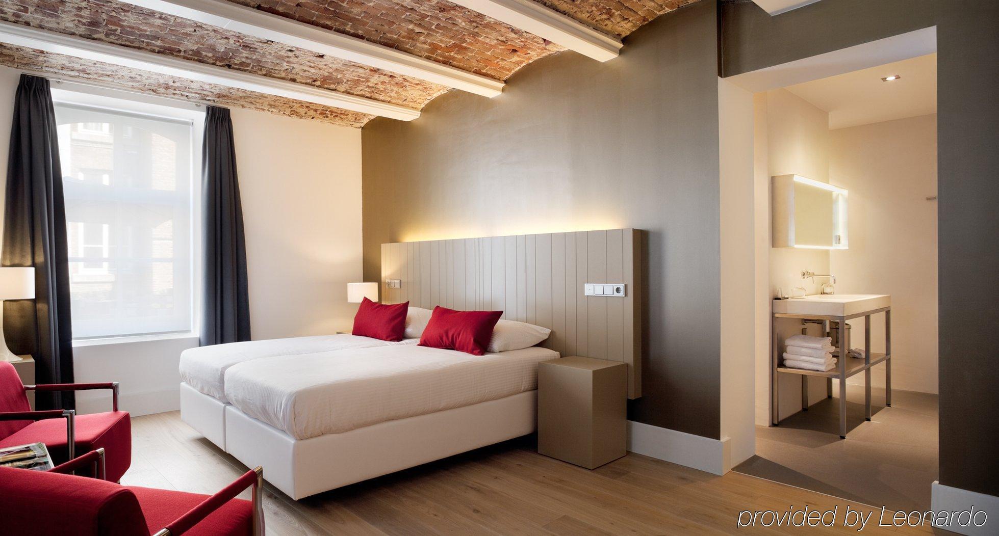فندق هيت أريسثيس رورموند الغرفة الصورة A room at the hotel