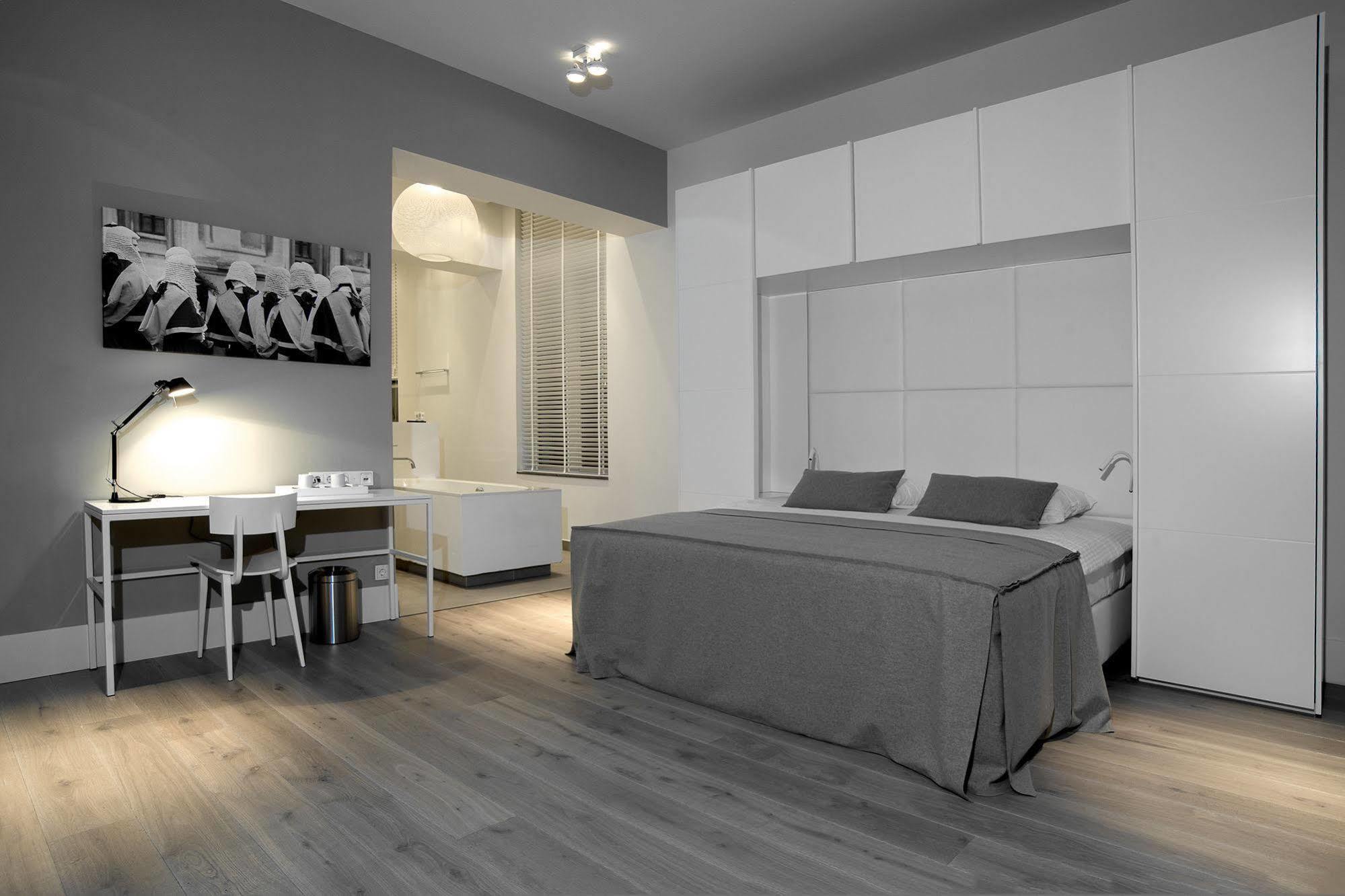فندق هيت أريسثيس رورموند المظهر الخارجي الصورة A bedroom