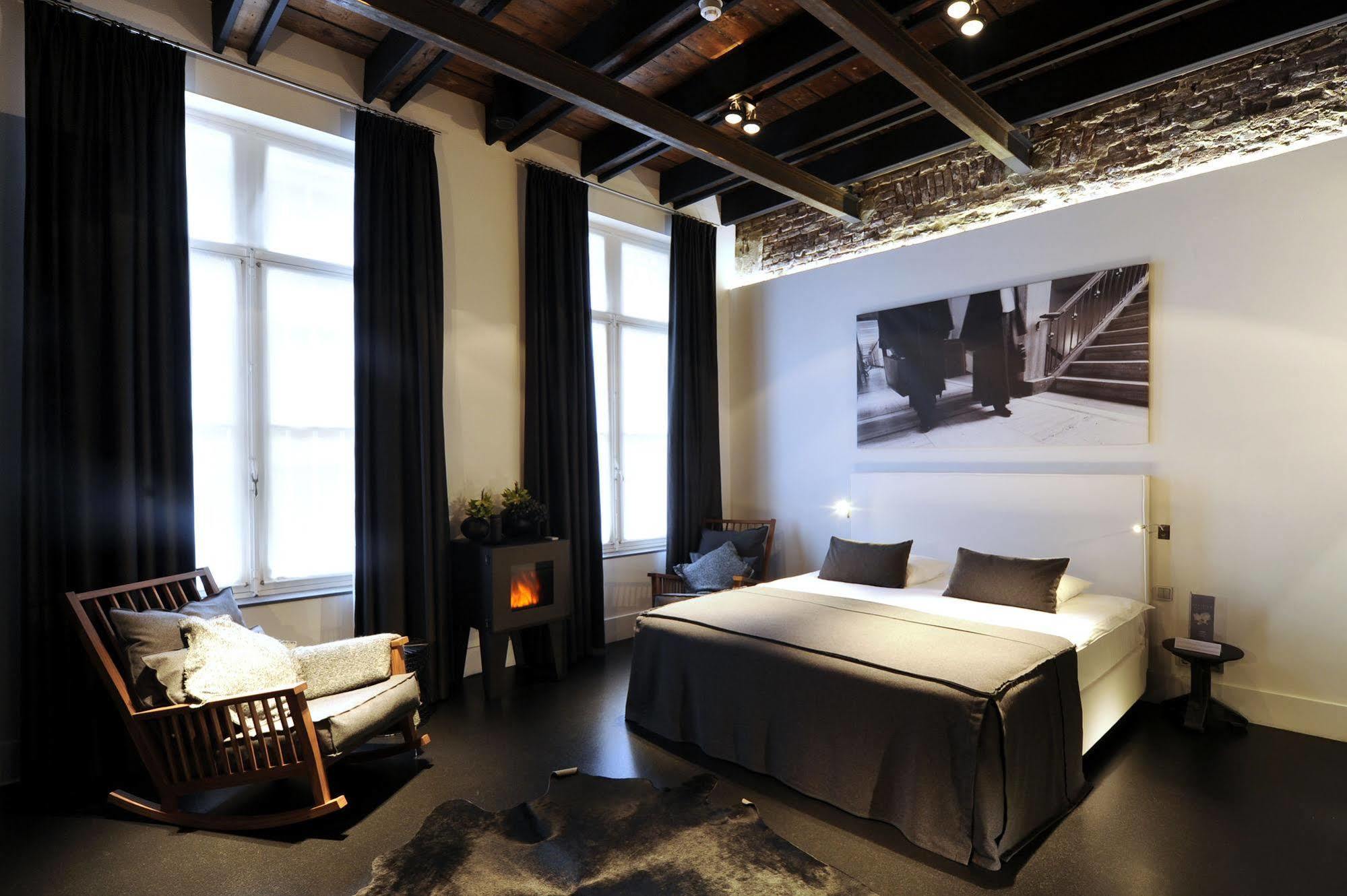 فندق هيت أريسثيس رورموند المظهر الخارجي الصورة A room at the hotel