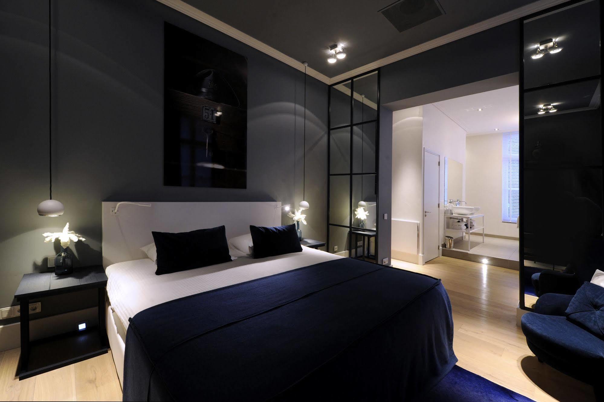 فندق هيت أريسثيس رورموند المظهر الخارجي الصورة A suite at the Hotel Indigo, Paris Montmartre